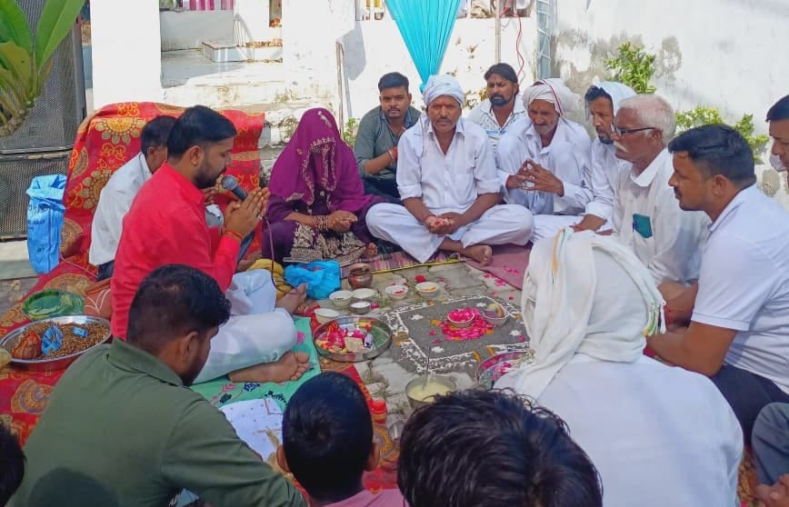 Villagers offered oblations into the sacred fire