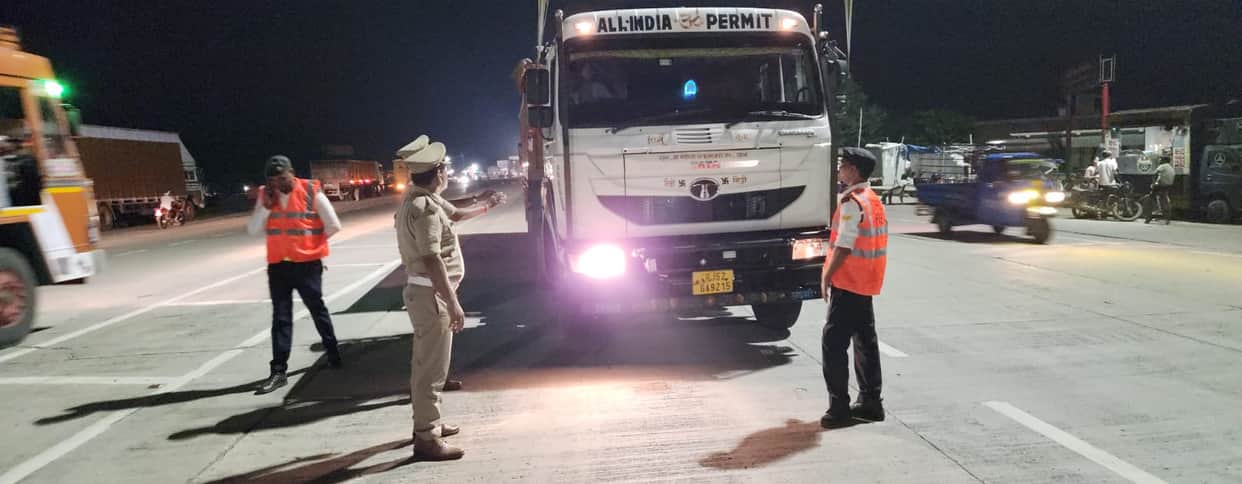 460 vehicles were challaned and a fine of Rs 7,82,500 was imposed.