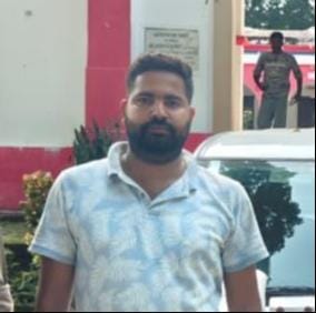 The lawyer looted 41 lakh from a Rajasthani businessman and was arrested in 8.53 hours