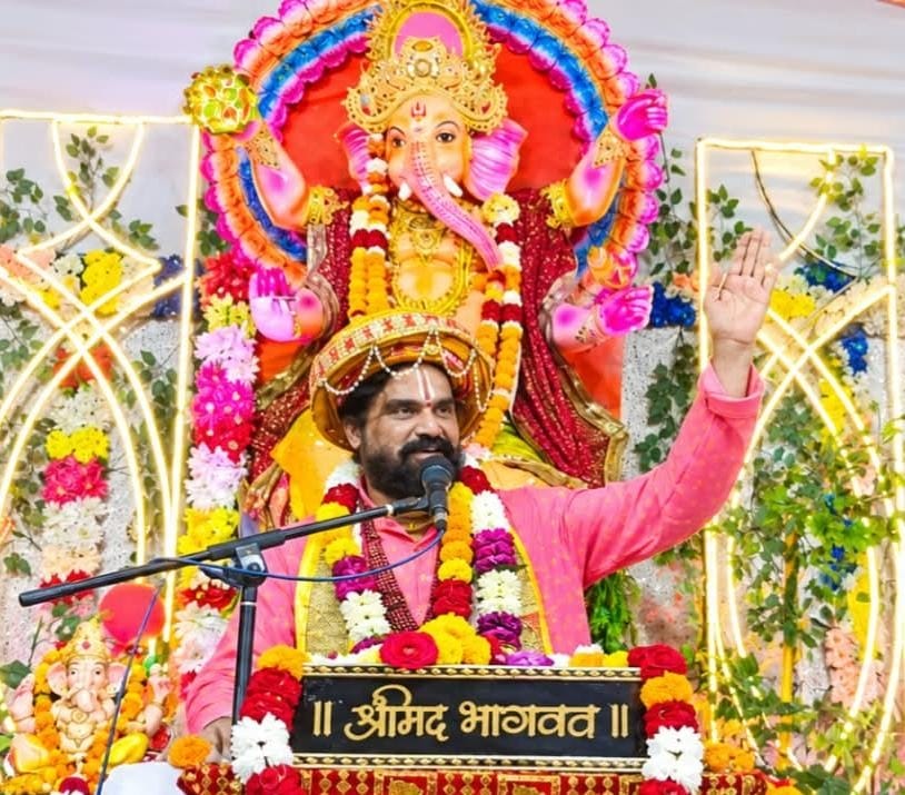 Those who respect their parents are respected across the world: Devmurari Bapu