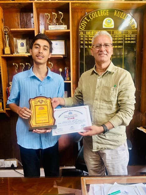 Sujan of Kullu College first in quiz competition