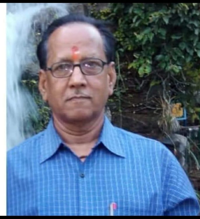 Ravindra Kumar Pandey receives