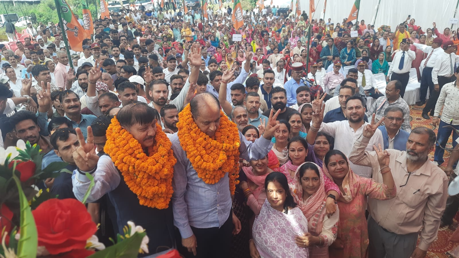 सुजानपुर के ज्याणा गांव में आयोजित पंचायत प्रतिनिधि सम्मान समारोह में नेता प्रतिपक्ष जयराम ठाकु
