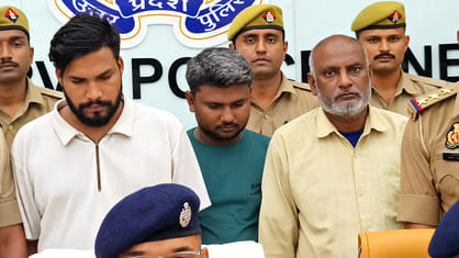 Truck loaded with scrap made to disappear and sold in Mirzapur; three arrested.