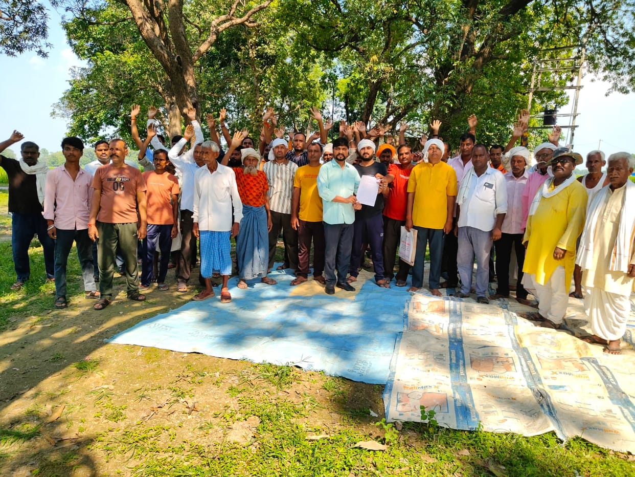 Farmers staged a protest regarding the survey and gazette notification for the proposed Vindhya Expressway