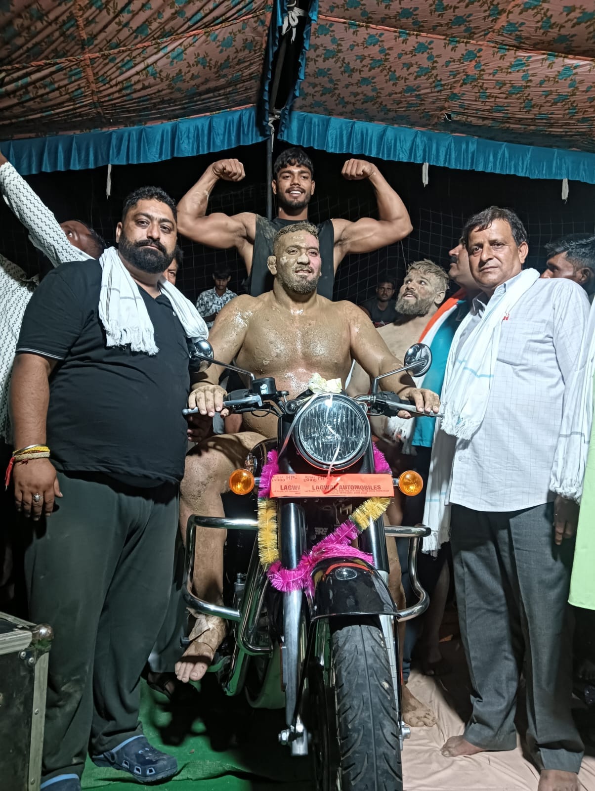 Mirza Iran won the title at the Sohari wrestling tournament.