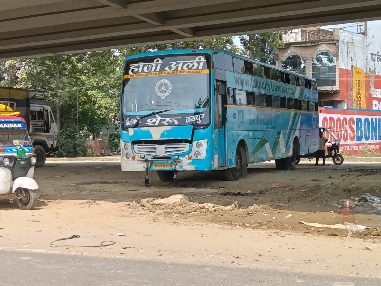 Instructions to ban sleeper buses are ineffective, they are running at night