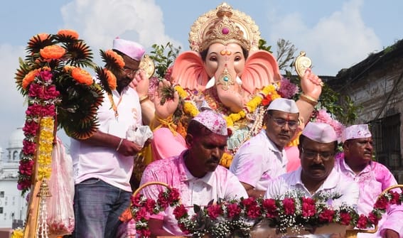 Ganesh Visarjan 2026 Know What to Say in Bappa’s Ear Before Visarjan Mantra and Shubh Muhurat
