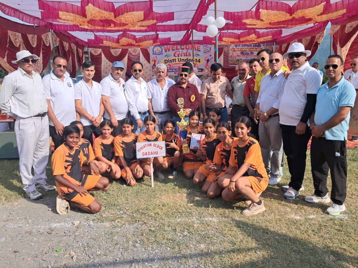 under 14 girls khelkood in dadhahu school