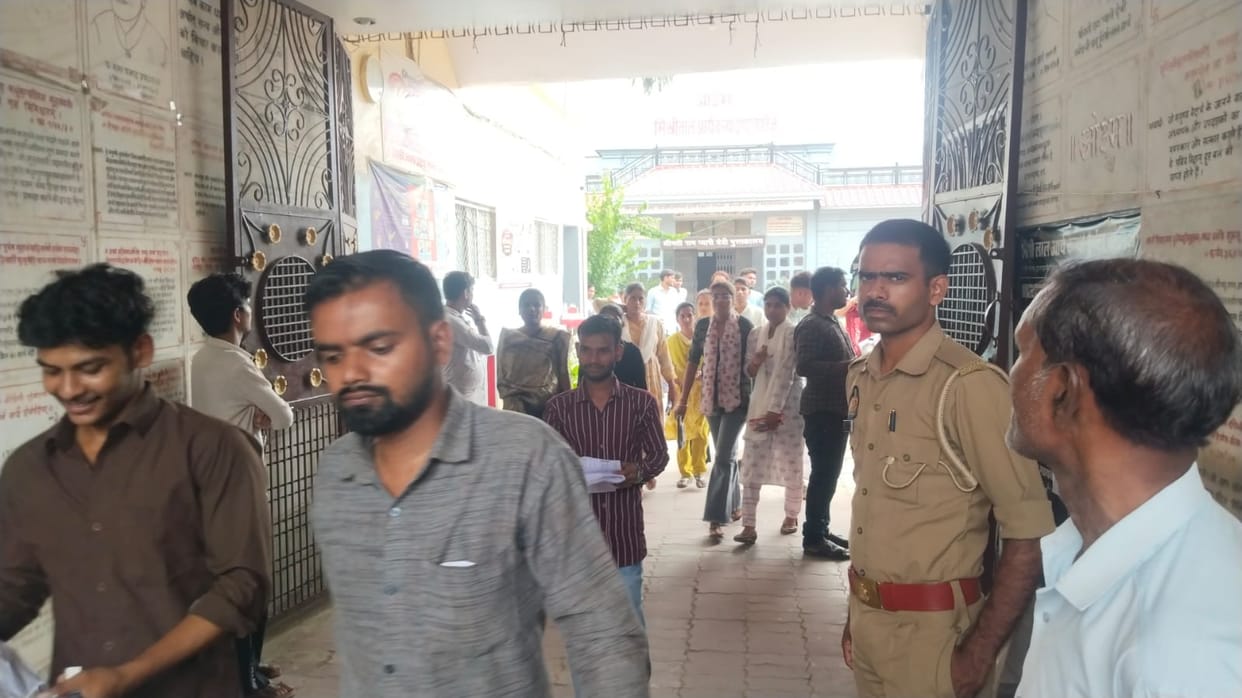 1,093 students remained absent from the D.El.Ed. examination.
