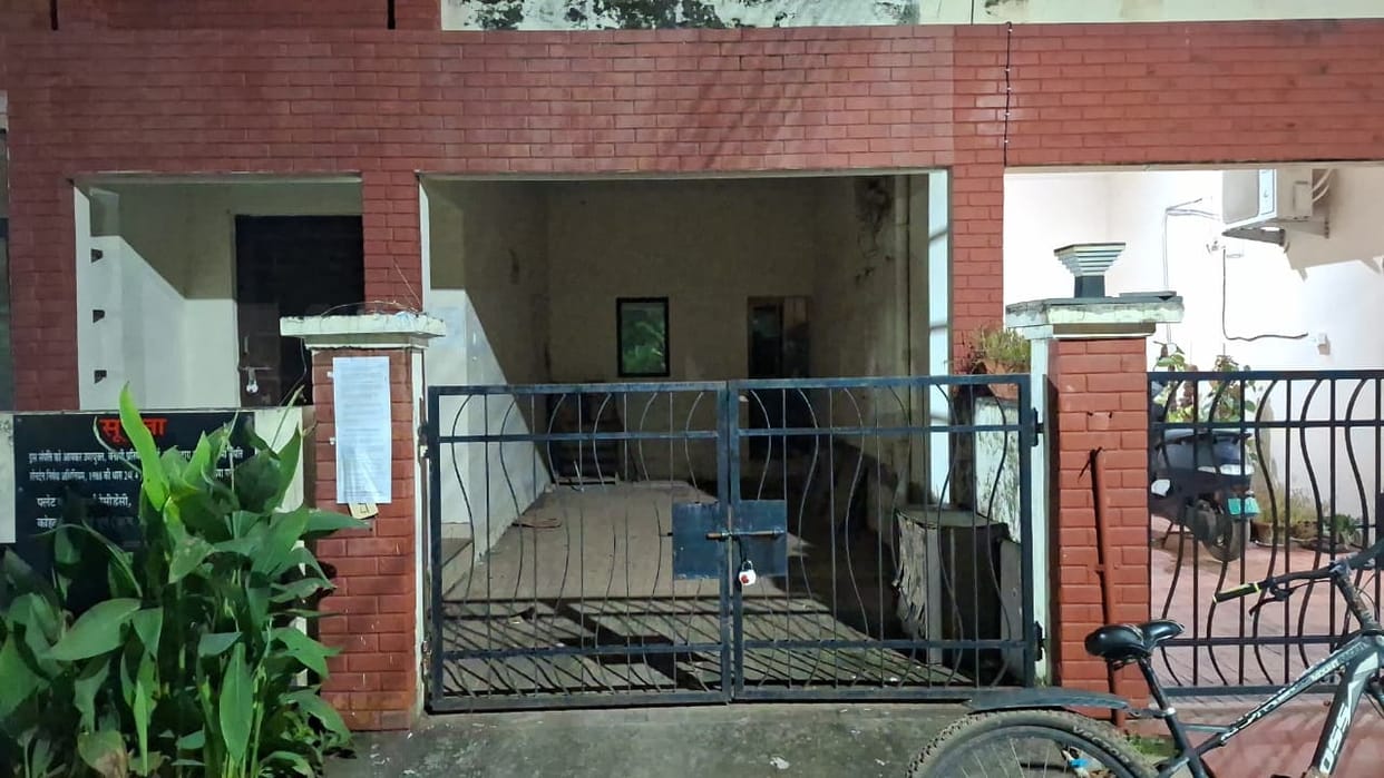 A house in Bhilai belonging to Suryakant Tiwari, an accused in the coal levy scam, was sealed by the Income Ta