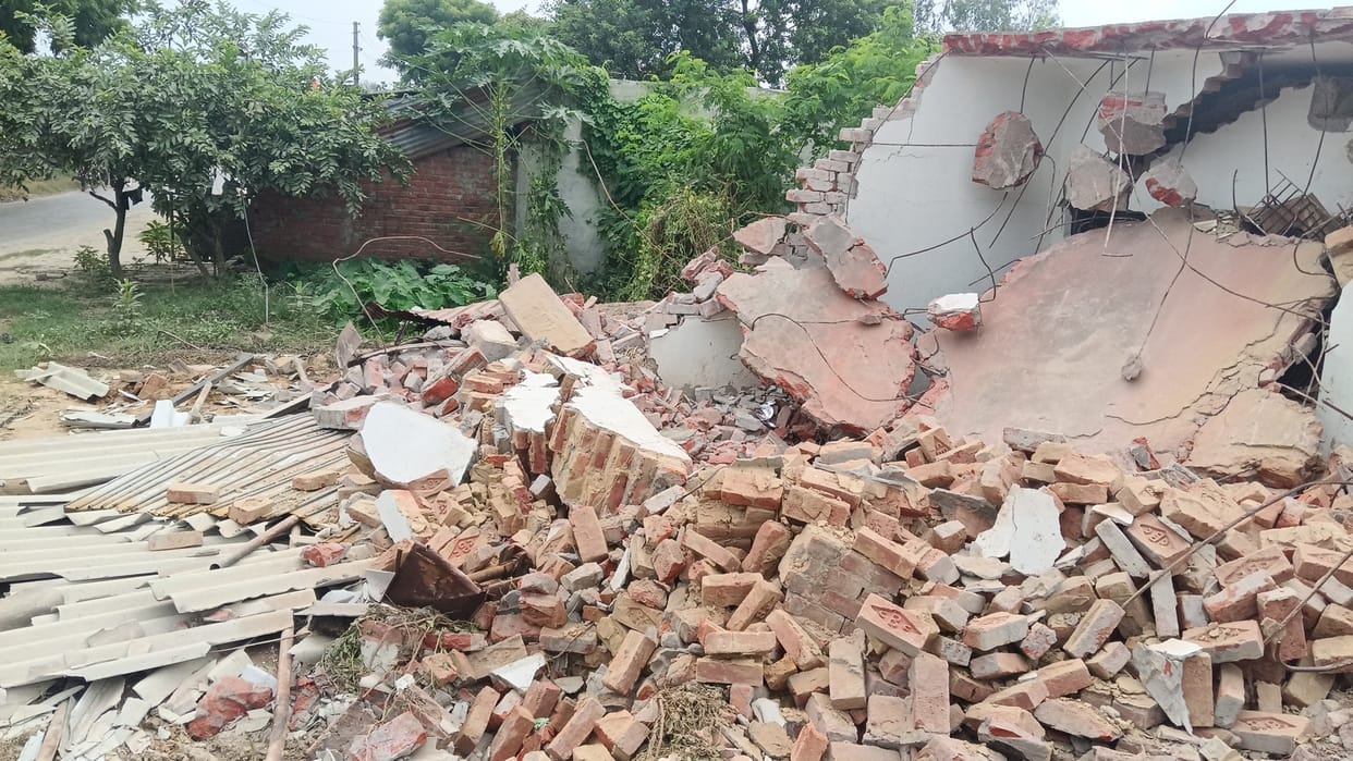 Land deal struck for 30 lakh; houses and shops demolished five days later