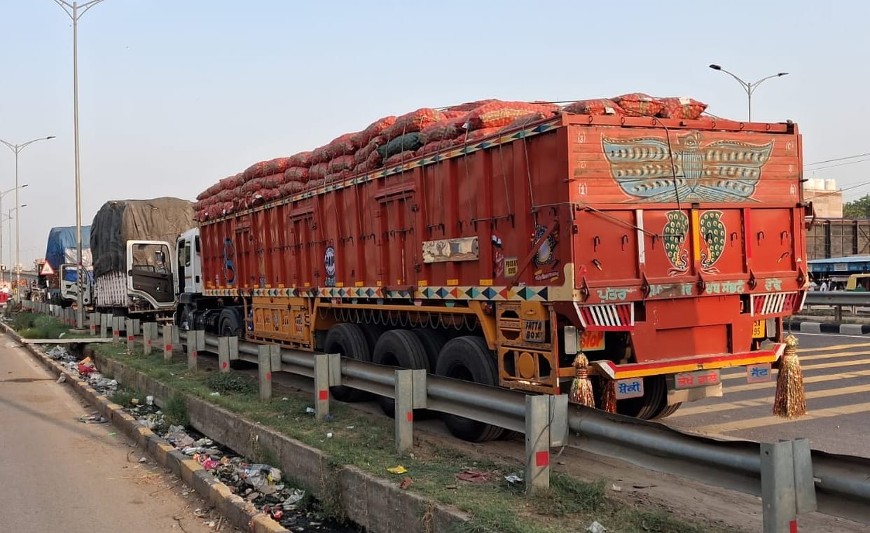 Dhaba owners' parking along the highway has led to over 100 accidents in eight months, claiming 80 lives.