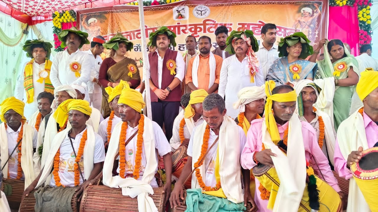 Artists danced to the beats of the drum, folk songs and dance enthralled the audience.