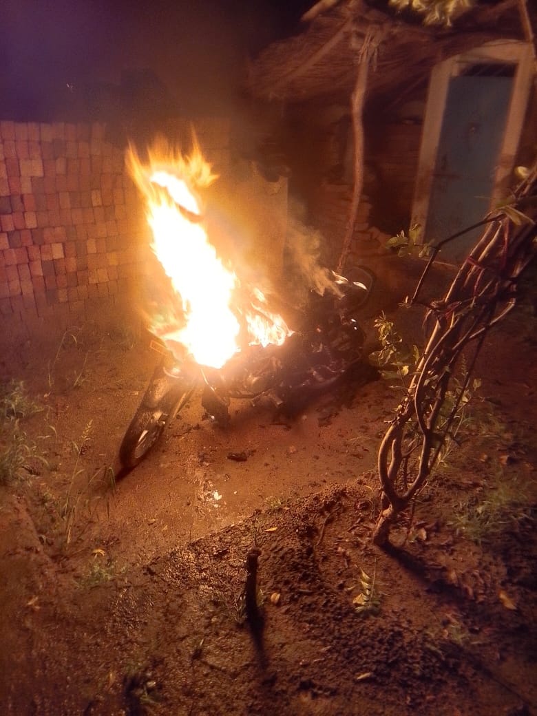 Bike parked in the house courtyard catches fire.