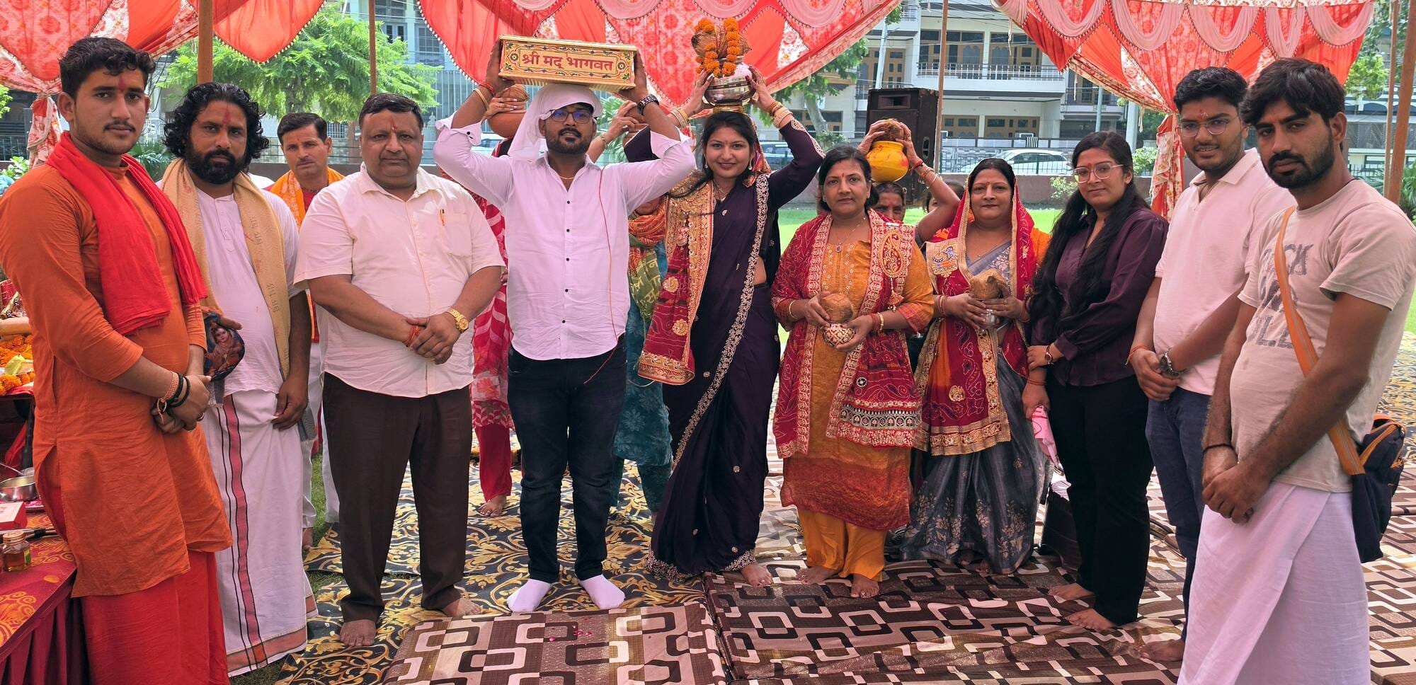 फोटो 21जेएनडी21-गांधी नगर स्थित अपना पार्क में श्रीमद्भागवत पूजन में शामिल राजकुमार गोयल, मुख्य