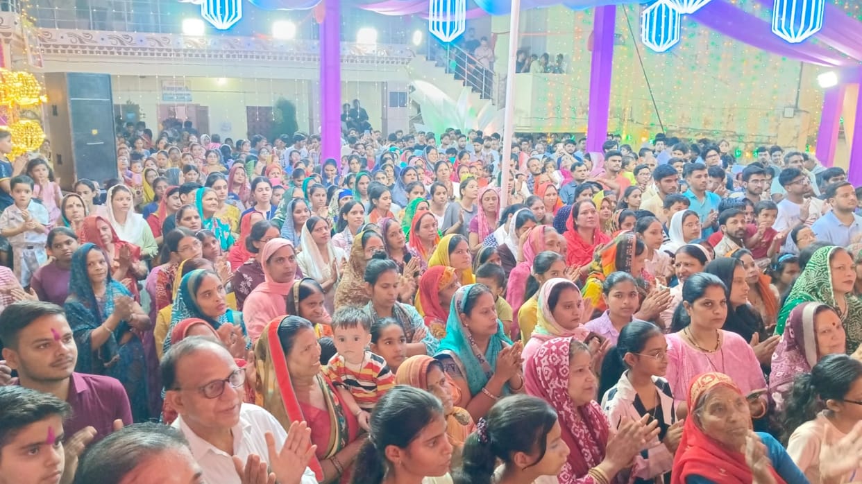 Ganesh idol from Maharashtra became the center of attraction