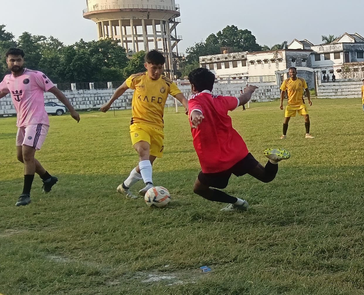 Nanpara, Singahi, Sumer Nagar and Gola won the quarter finals