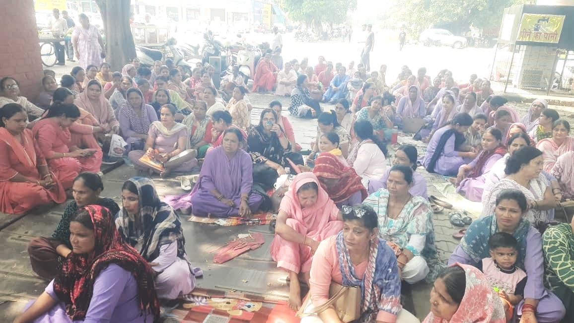 Demand for reimbursement of expenses incurred out-of-pocket to run Anganwadi centers