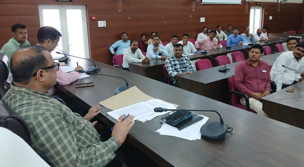 Electricity crisis woes voiced at scholarship meeting