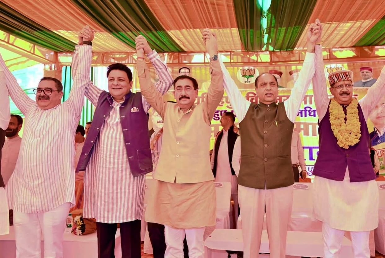 Jaisinghpur politics heats up due to the crowd gathered at the felicitation ceremony.
