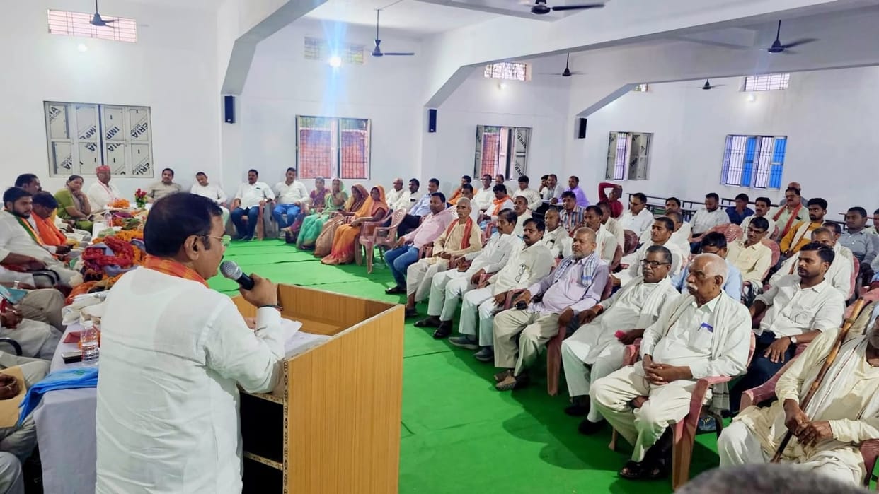 Gang wars in Purvanchal will escalate if the BJP does not form the government: Dilip Singh.