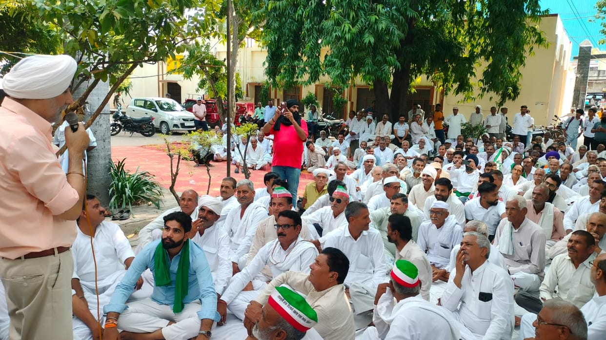 Governments do not want farmers to prosper; the battle must be fought by the farmers themselves: VM Singh.