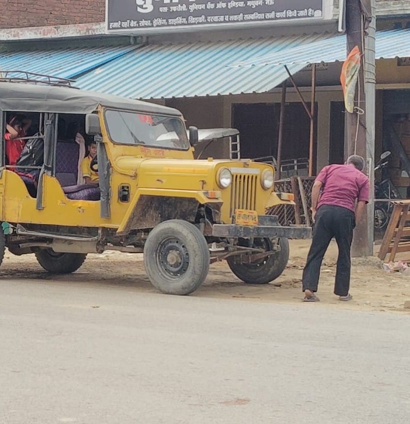 Crackdown on unfit school buses; illegal transport vehicles cramming in children