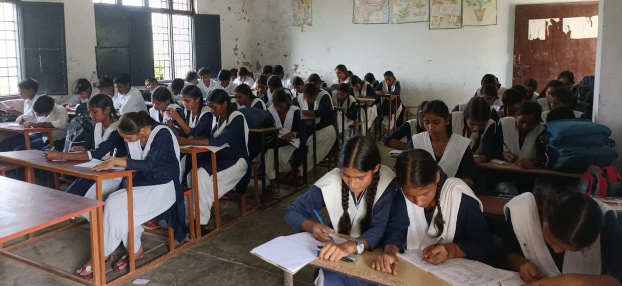 Tehseen tops in essay and Tripa tops in rangoli
