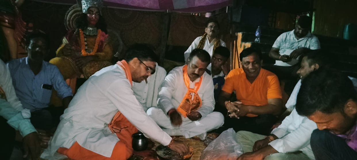 Preparations for the Ramlila performance begin in Hastinapur; *Bhoomi Pujan* performed and religious flag hoisted.