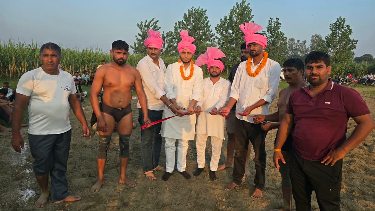 Wrestlers displayed their prowess in the wrestling match at Chhabariya.