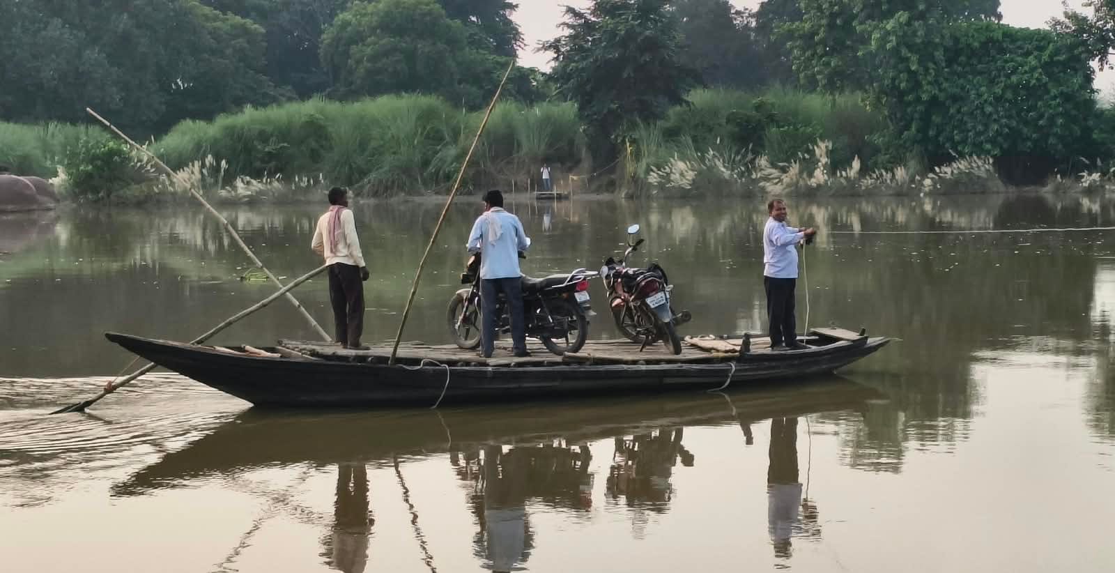 तार और रस्सी के सहारे नौका संचालन। संवाद