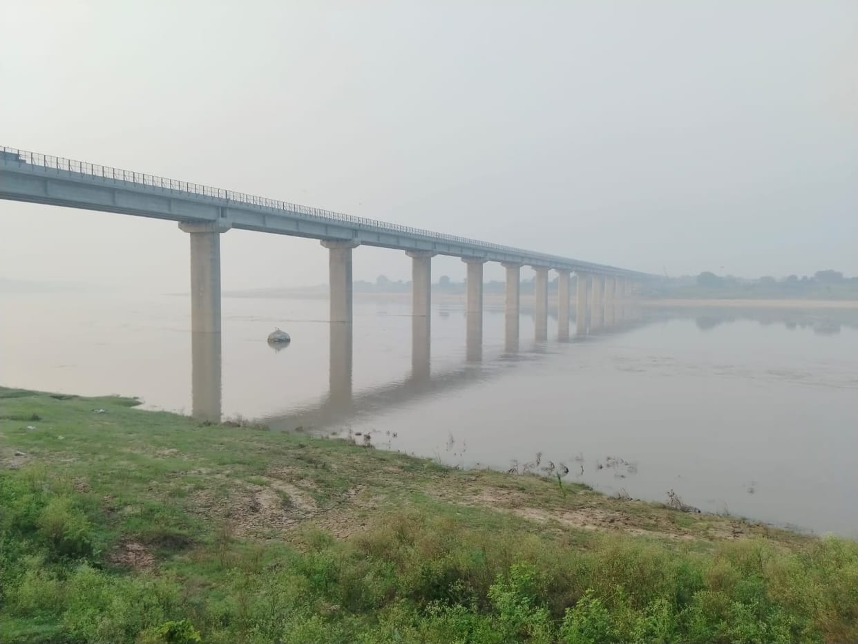 Chambal water level reaches 117 meters; Shiva temple submerged.