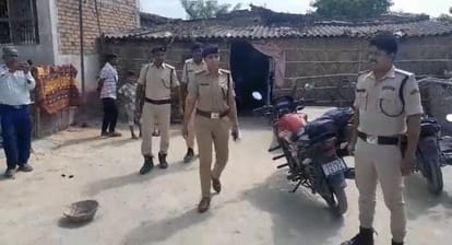 मौके पर मौजूद सभी लोग