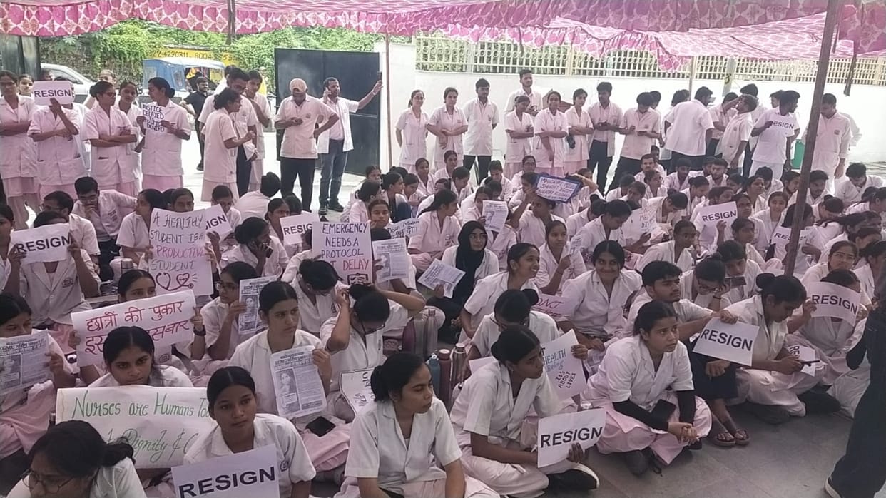 Nursing students remained adamant on the demand for the Dean's resignation.