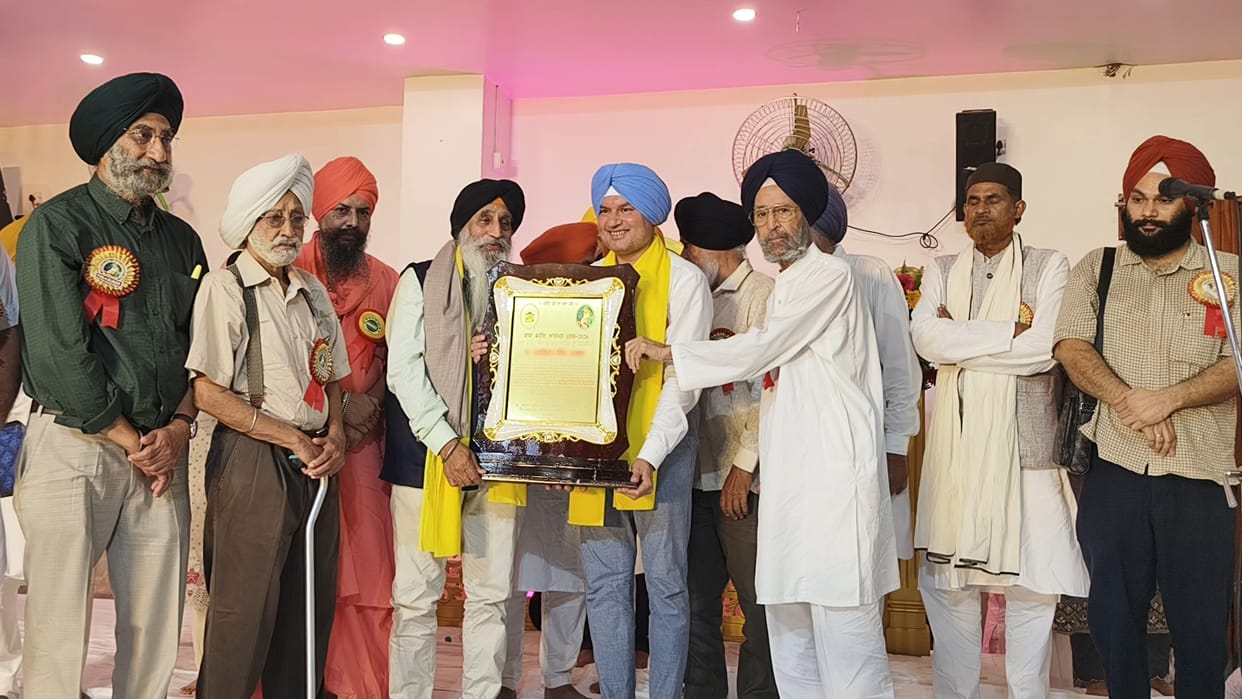 Another 6.7 kg of heroin recovered based on the smuggler's disclosure.