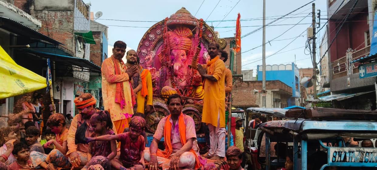 Devotees offered prayers and rituals; idols of Lord Ganesha were bid farewell.