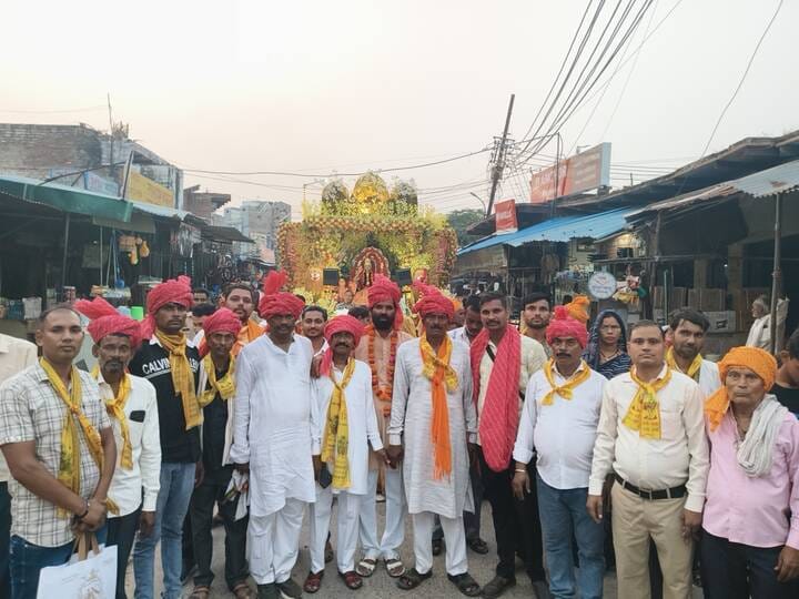 Maa Narayani procession welcomed with flowers.