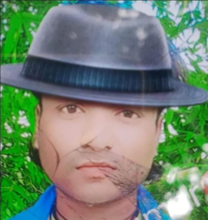 Youth returning home from the fields suddenly falls ill and dies.