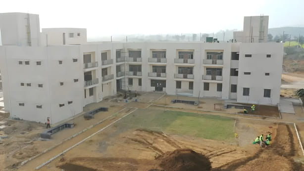 Two out of eight firms qualify for the AIIMS mess-cafeteria