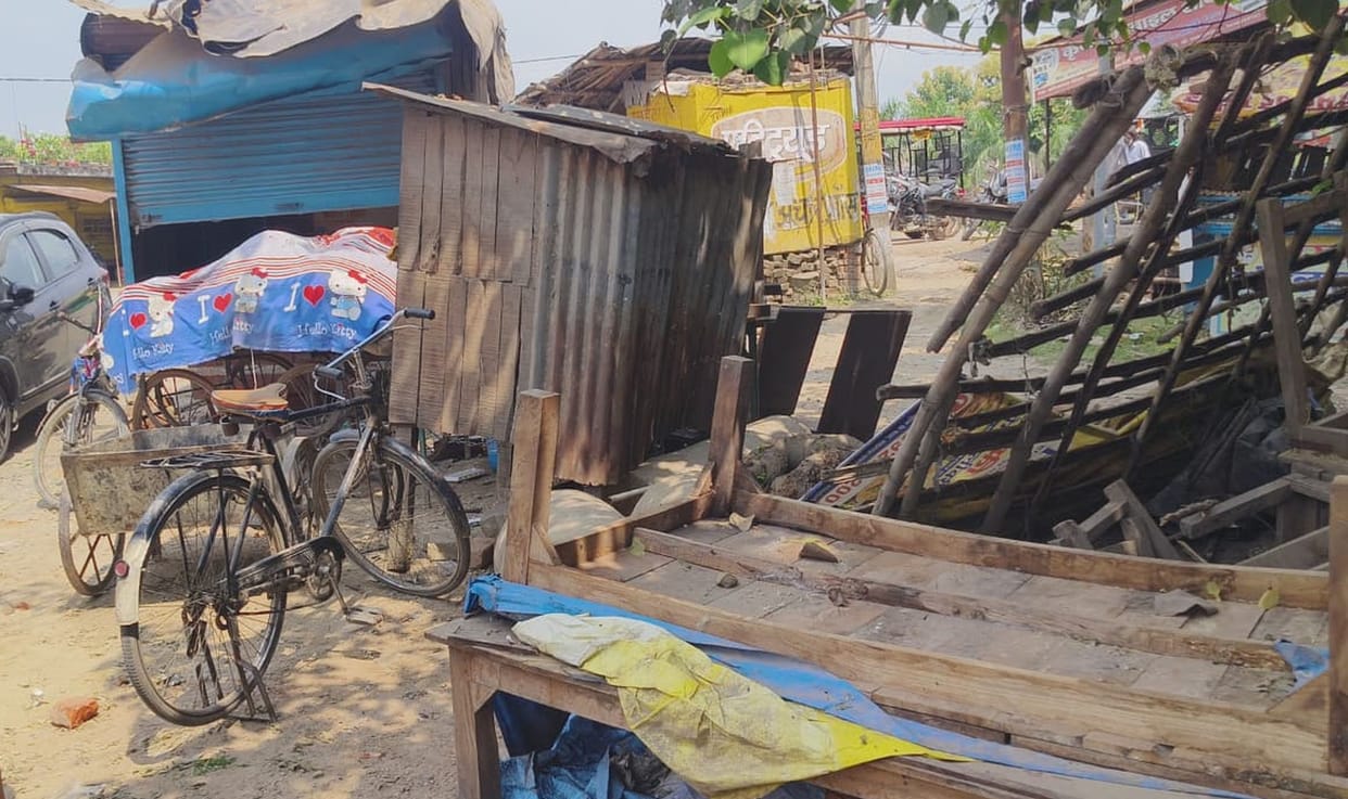 12 shops removed overnight; uproar ensues
