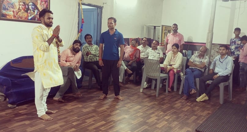 Devotees became emotional upon hearing the episode of Sita's abduction.