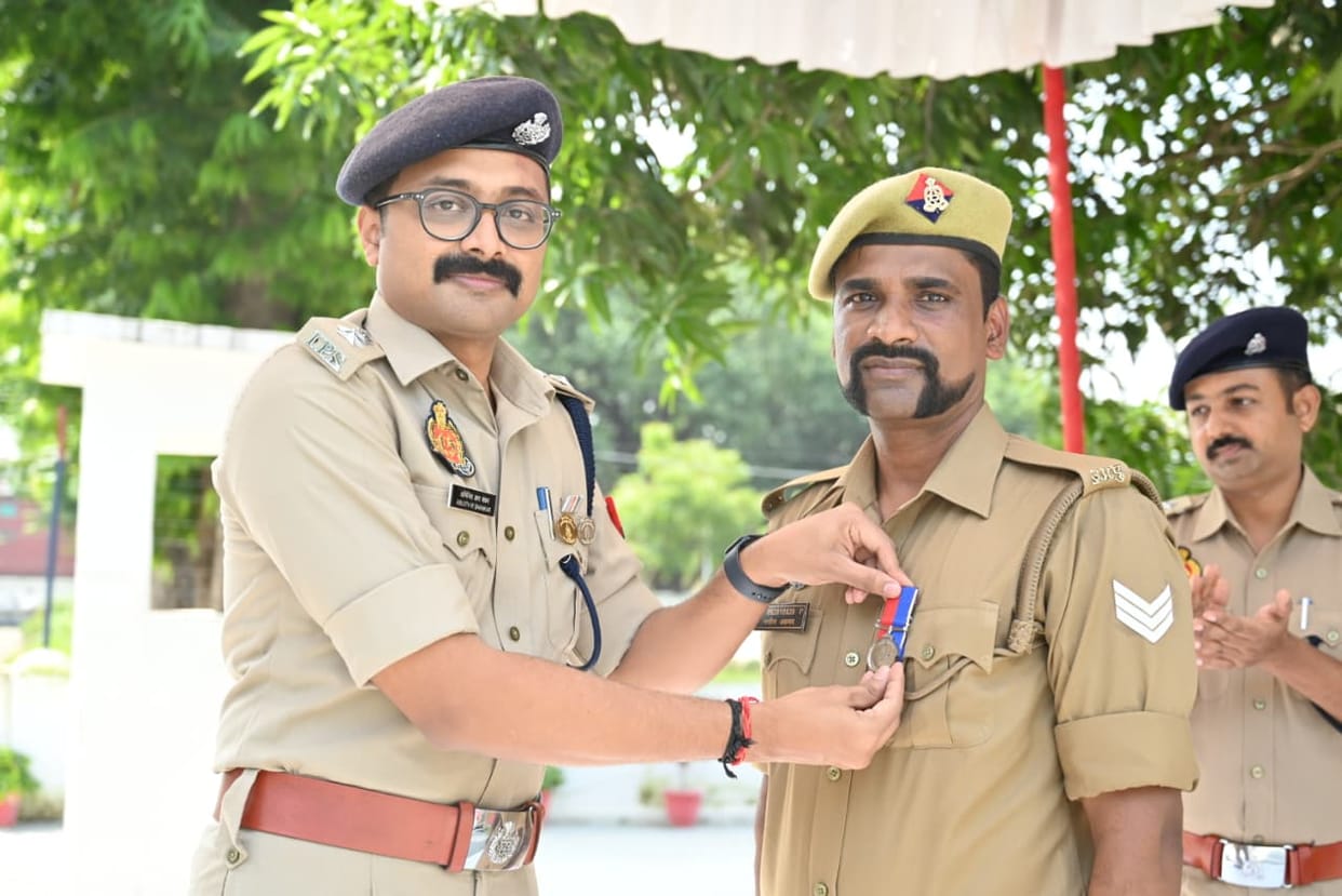 The SP honored 10 police personnel.