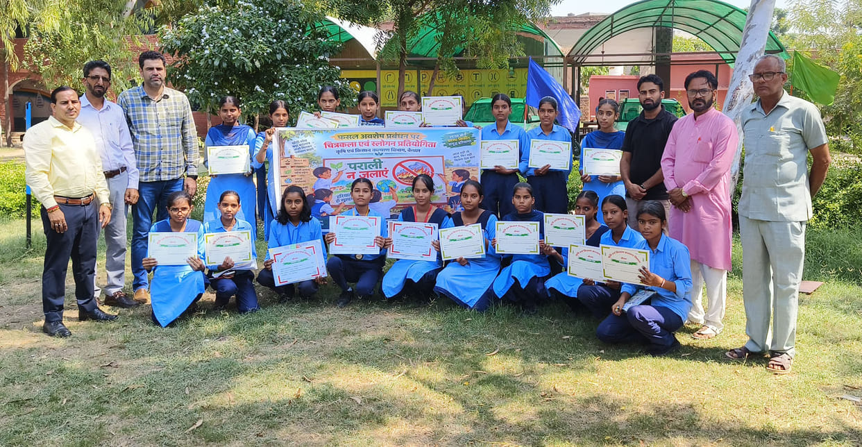 Saloni stood first and Radhika second in the drawing competition.
