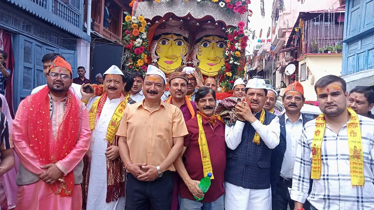 A heartfelt farewell was bid to Goddesses Nanda and Sunanda; the palanquin procession set out amidst resounding chants.