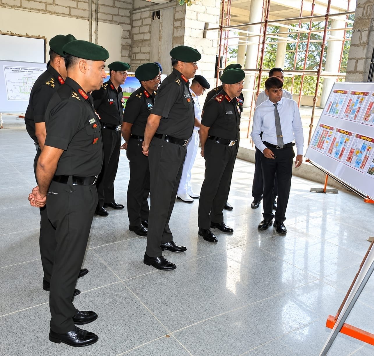 सीडीएस जनरल एन एस राजा सुब्रमणि ने लखनऊ स्थित मुख्यालय मध्य कमान का दौरा कर संचालन तैयारियों का