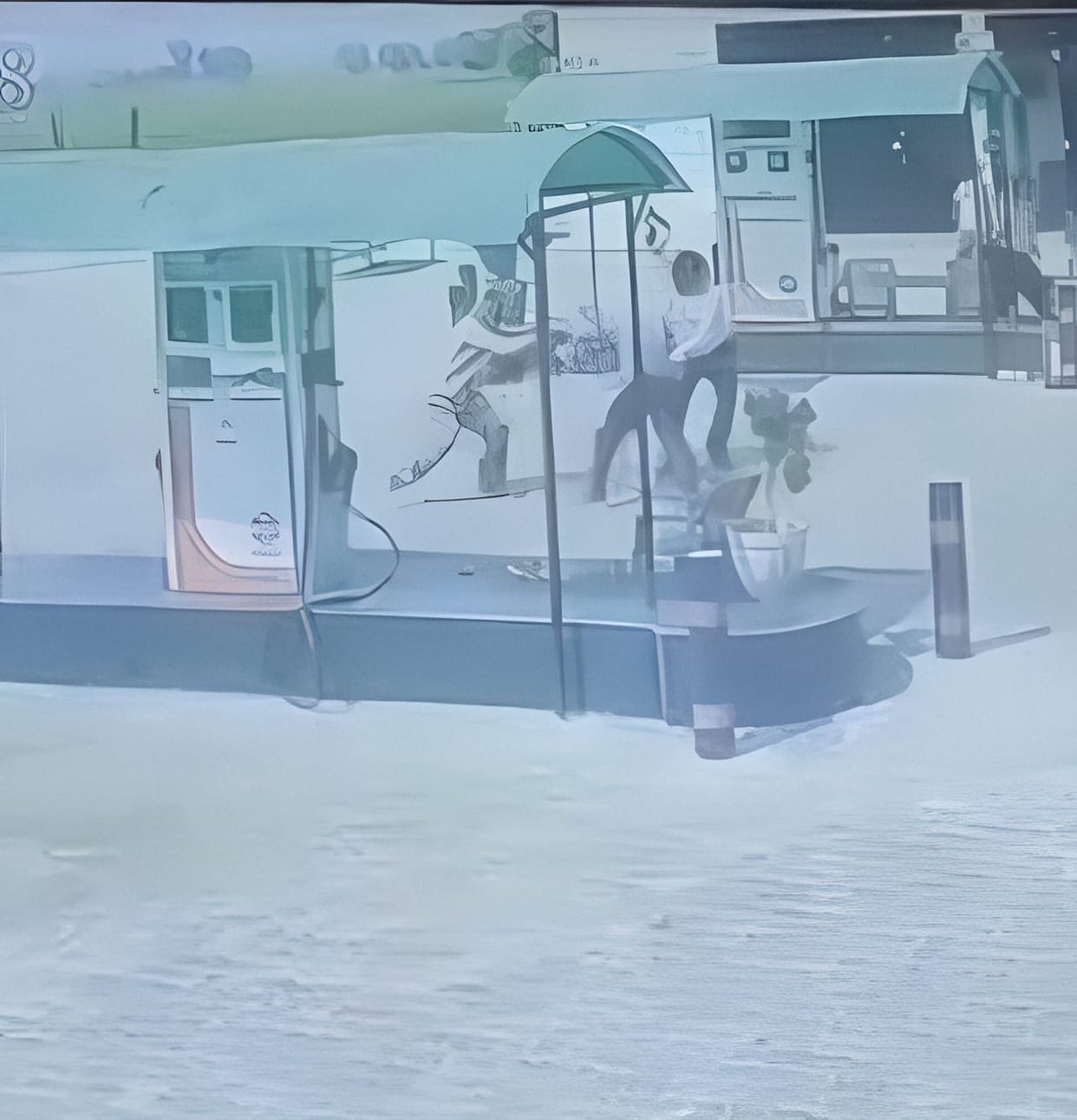 51 thousand looted from petrolpump