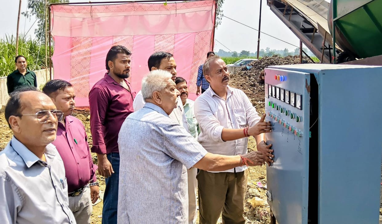 Work on garbage disposal started in Mohalla Tihari Khatte.