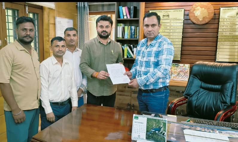 taal basti peoples meet to forest officers in ponta