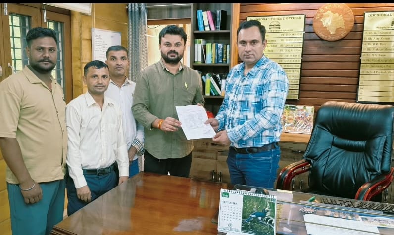 taal basti peoples meet to forest officers in ponta